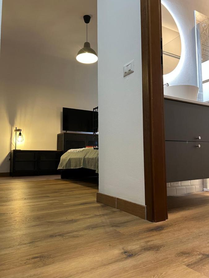Stylish Apartment 3 Km Away From Duomo - Netflix, Wi-Fi, All Comforts Included Milão Exterior foto