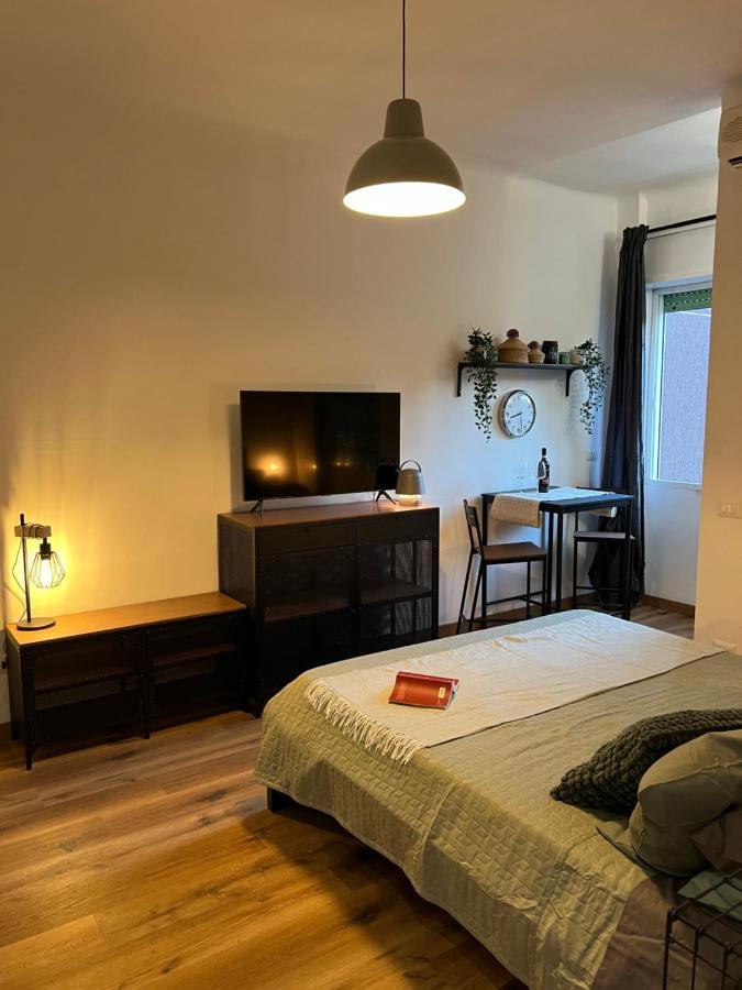 Stylish Apartment 3 Km Away From Duomo - Netflix, Wi-Fi, All Comforts Included Milão Exterior foto