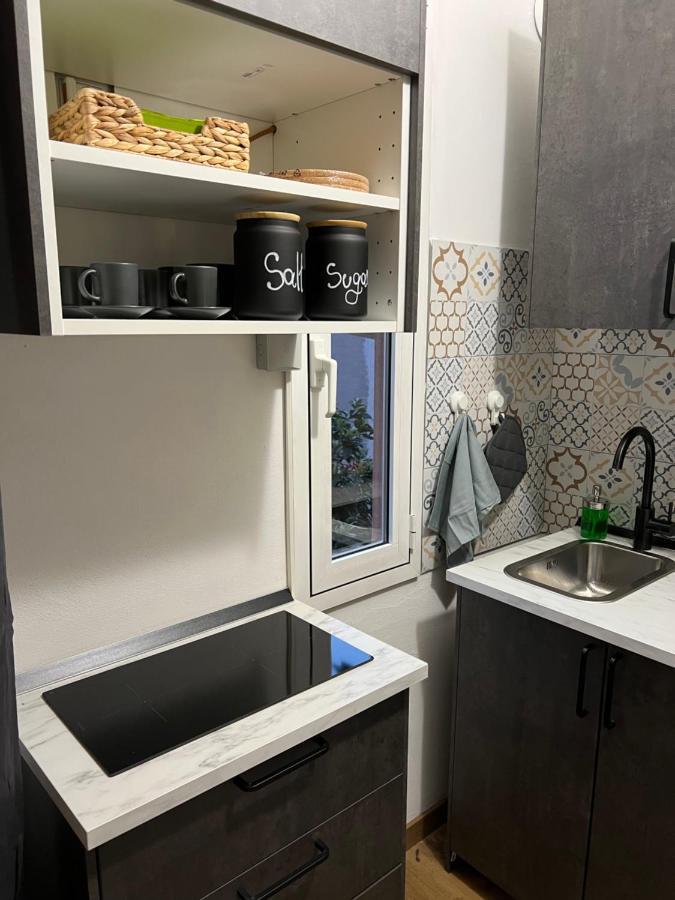 Stylish Apartment 3 Km Away From Duomo - Netflix, Wi-Fi, All Comforts Included Milão Exterior foto